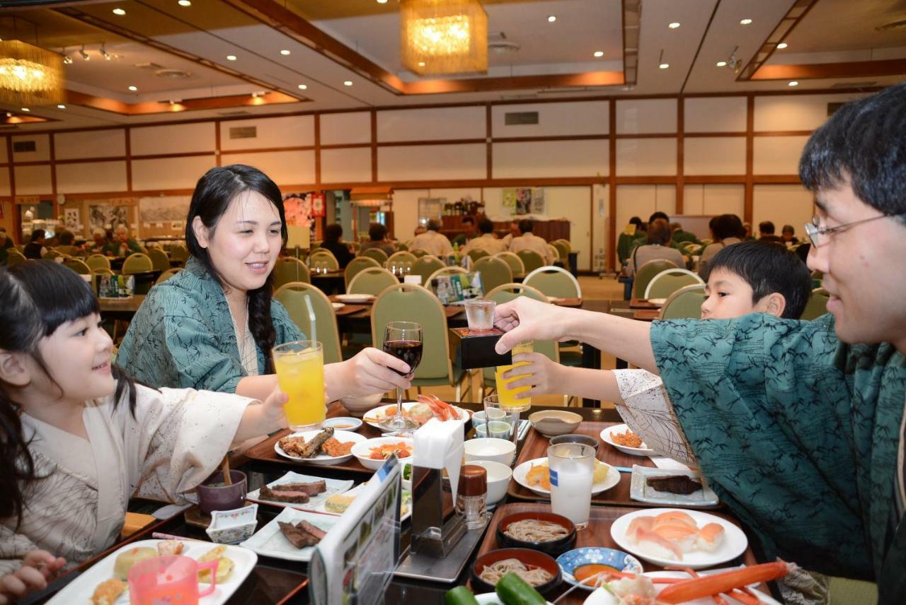 Kurobe Kanko Hotel Оматі Екстер'єр фото